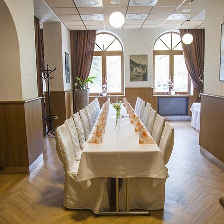 Hotel Eminent Zlaté Moravce Εξωτερικό φωτογραφία